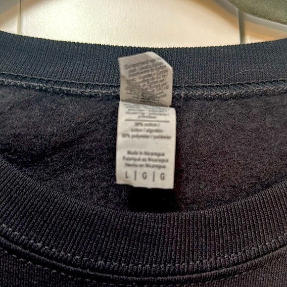 Black Women’s Sweatshirt Pullover With Charlie Dog Print Sz LG NEW! - Picture 2 of 3